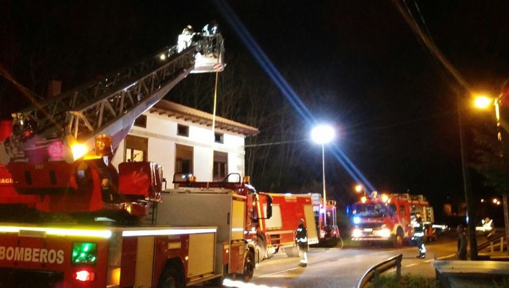 Los servicios de emergencias han extinguido el incendio de Villafrufe sin lamentar daños personales
