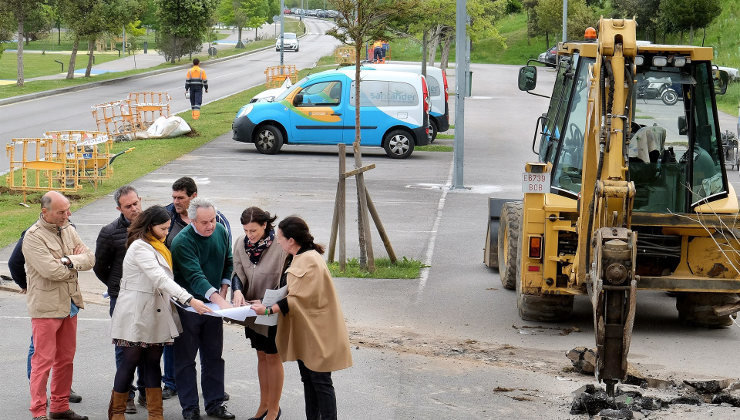 La alcaldesa de Santander, Gema Igual, ha visitado las obras del futuro aparcamiento de autocaravanas