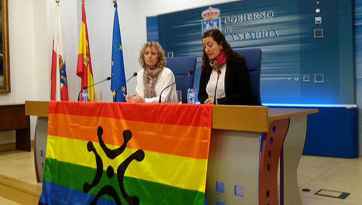La vicepresidenta del Gobierno, Eva Díaz Tezanos, y la representante de ALEGA, Kiara Bambrilla. Foto: Twitter