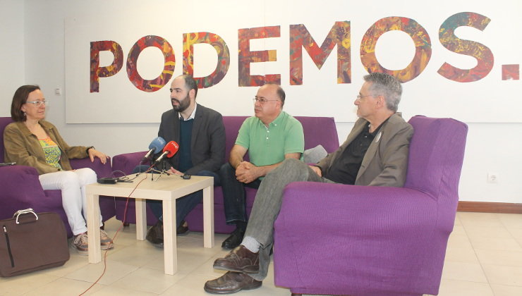Mercedes Boix, Julio Revuelta, Alejandro Ahumada y Luis Cuena, durante la presentación