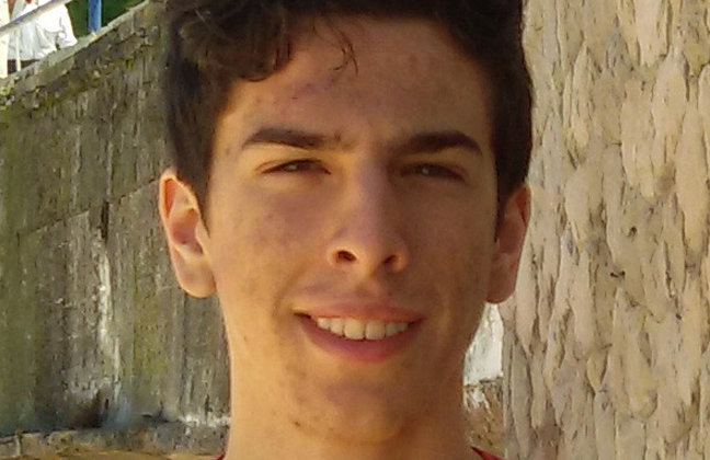 El cántabro Alejandro Cuevas es uno de los 15 estudiantes becados por Huawei