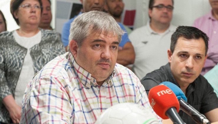 El presidente de la Federación Cántabra de Fútbol, José Ángel Peláez, durante una rueda de prensa