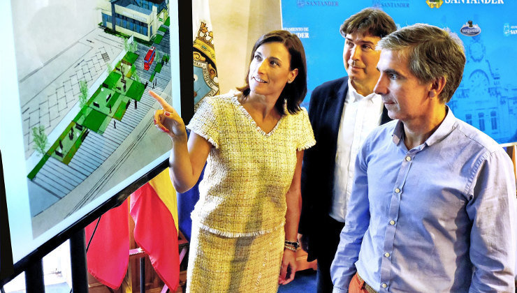 La alcaldesa de Santander, Gema Igual, el presidente de la APS, Jaime González, y el concejal de Urbanismo, César Díaz