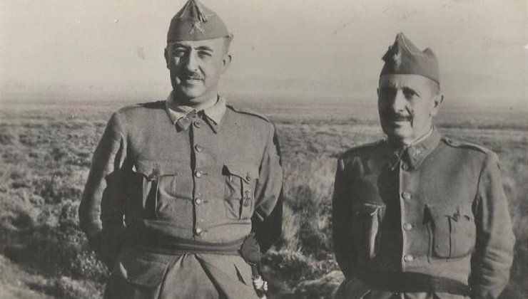 Los generales Franco y Dávila, durante la guerra civil