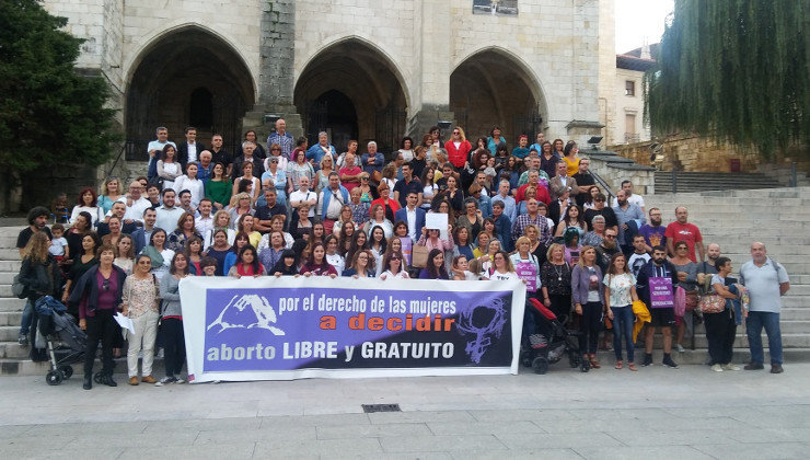 Manifestantes en el Día de Acción por el Aborto en Santander