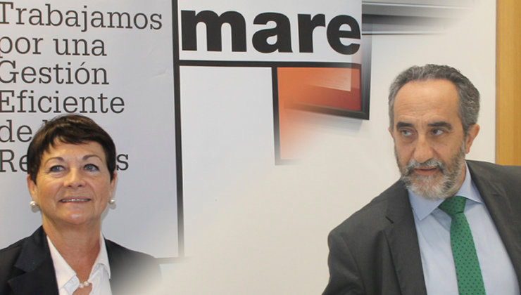 La directora general de MARE, Rosa Inés García, y el consejero delegado de Sodercan, Salvador Blanco