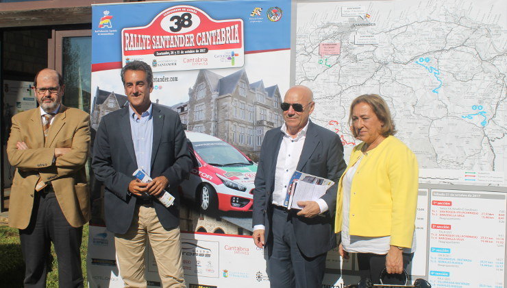 José Emilio Bolado, Francisco Martín, Fidel Vidal de la Peña y Gloria Gómez, tras la presentación del 38 Rallye Santander Cantabria