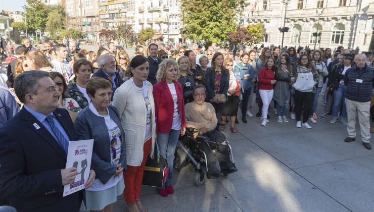 Concentración en la plaza del Ayuntamiento de Santander para reclamar el derecho al empleo de las personas con enfermedad mental