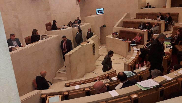El Parlamento de Cantabria votó de forma unánime la supresión de los aforamientos