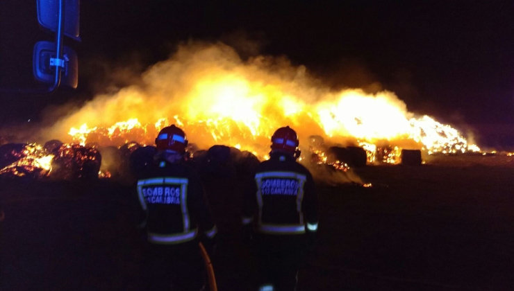 Imagen del incendio en Requejo