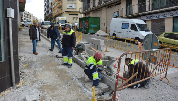 Obras en la calle Navarra de Astillero