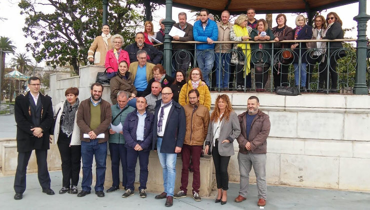 Militantes y cargos del PSOE piden primarias abiertas