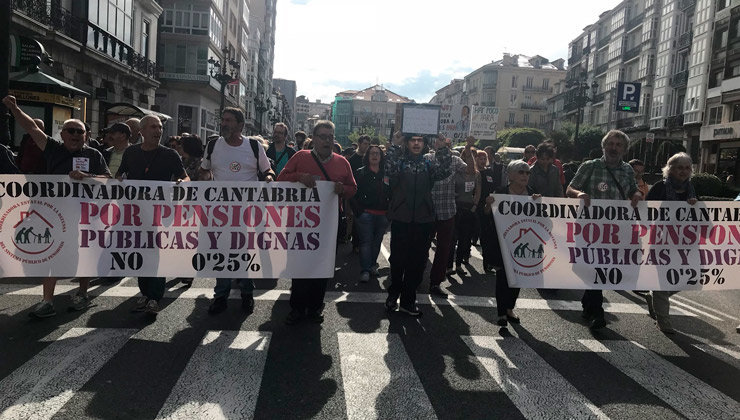 Cientos de personas han reclamado en Santander unas pensiones dignas