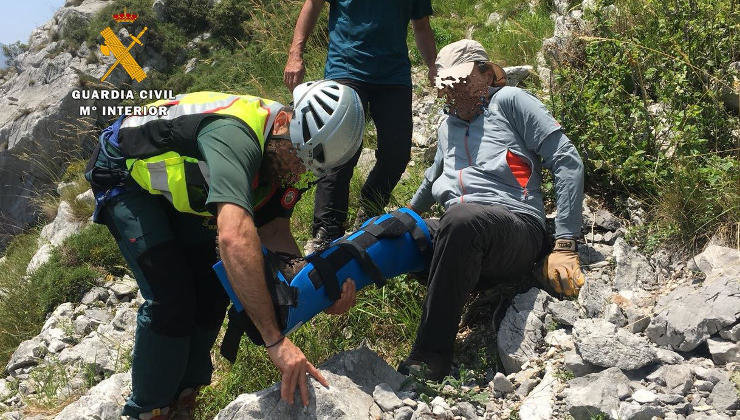Rescate del hombre lesionado en el pico Cueto Dave