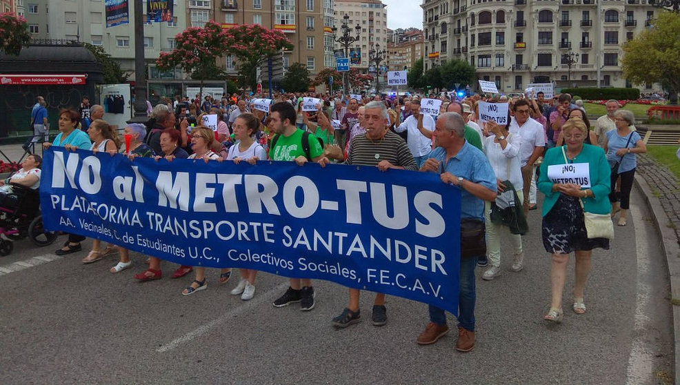 Un momento de la manifestación contra el MetroTUS