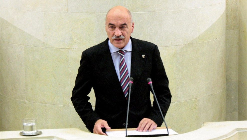 Santiago Recio en una intervención en el Parlamento de Cantabria