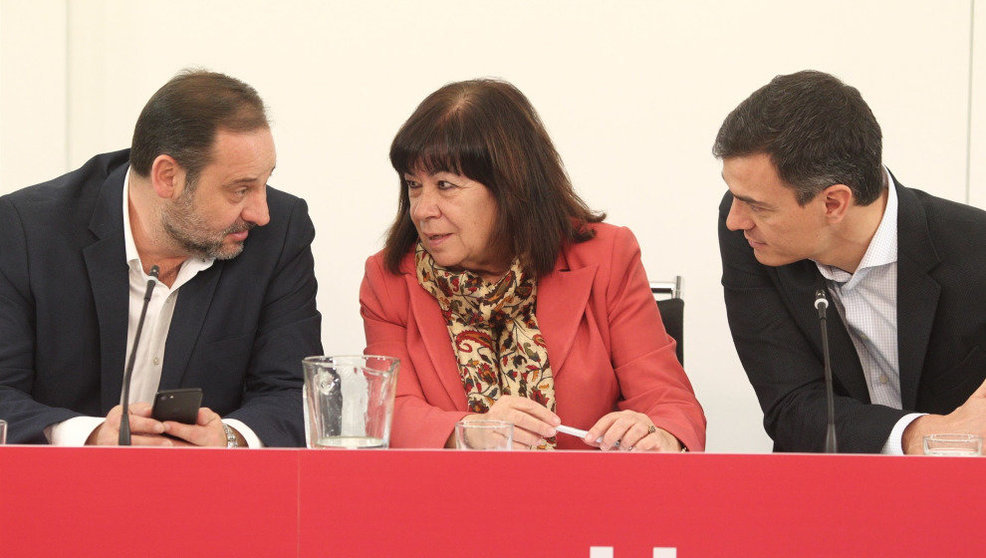 José Luis Ábalos, Cristina Narbona y Pedro Sánchez en la Comisión Ejecutiva