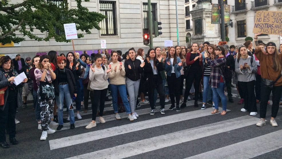 Manifestación contra la violencia de género en Santander