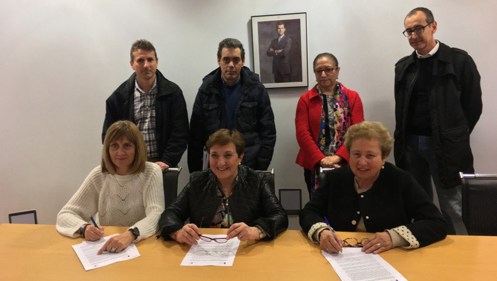 Firma del acuerdo entre ATI, aSUAP y la Consejería de Sanidad