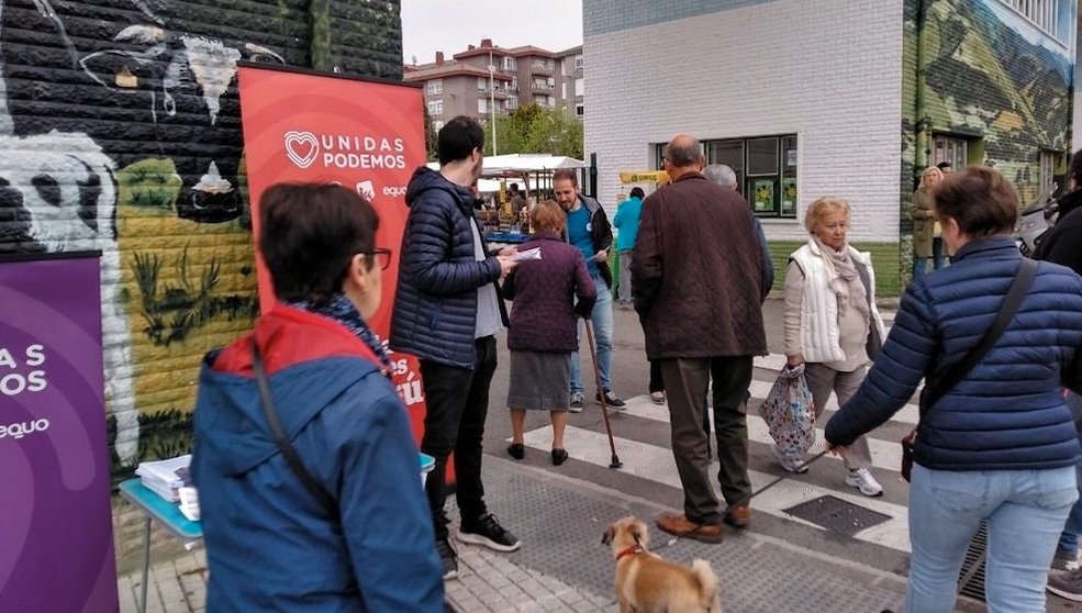 Luis del Piñal, candidato de Unidas Podemos al Congreso por Cantabria, en Torrelavega