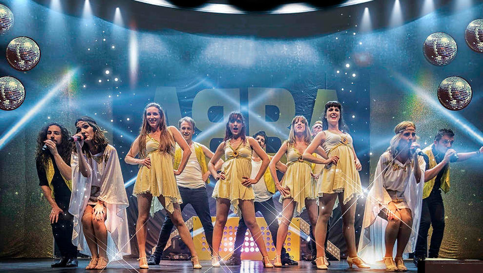 Detalle del cartel del espectáculo del musical ABBA