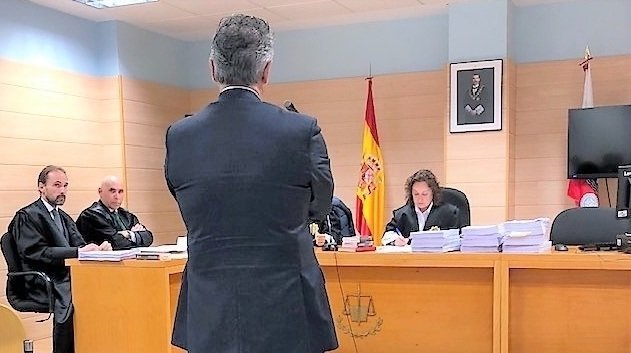 Ángel Lavín declarando en el juicio por administración desleal durante su etapa como presidente del Racing