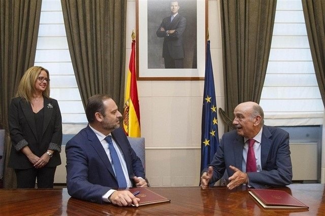 Ábalos y Mazón juntos en Madrid tras la firma de un convenio cuando el segundo aún era consejero de Obras Públicas del Gobierno de Cantabria