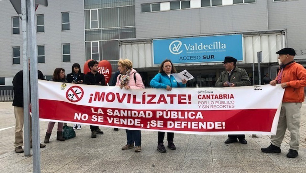 oncentración de la Plataforma Cantabria por lo Público y Sin Recortes