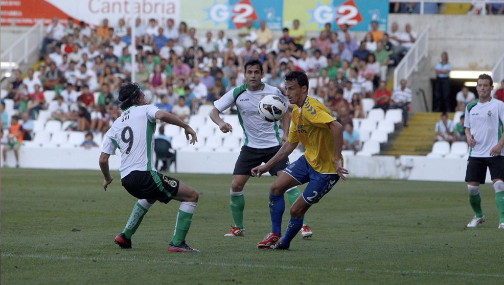 Un partido entre el Racing y Las Palmas | Foto de udlaspalmas.net