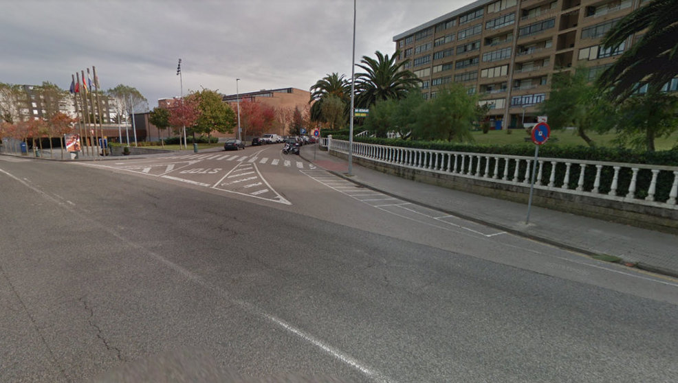 Cruce de la Avenida del Stadium con la calle Real Racing Club | Foto: Google Maps