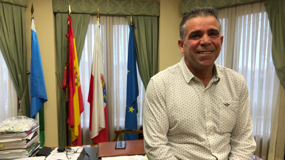 El alcalde de Argoños, Juan José Barruetabeña | Foto: edc