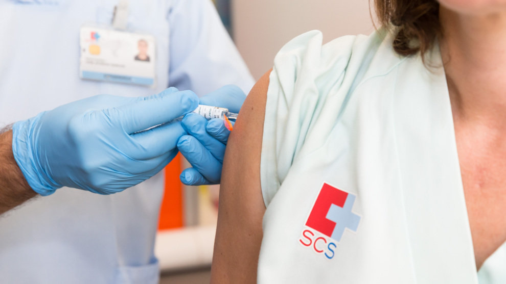 La vacuna de la gripe se pondrá únicamente a grupos de riesgo