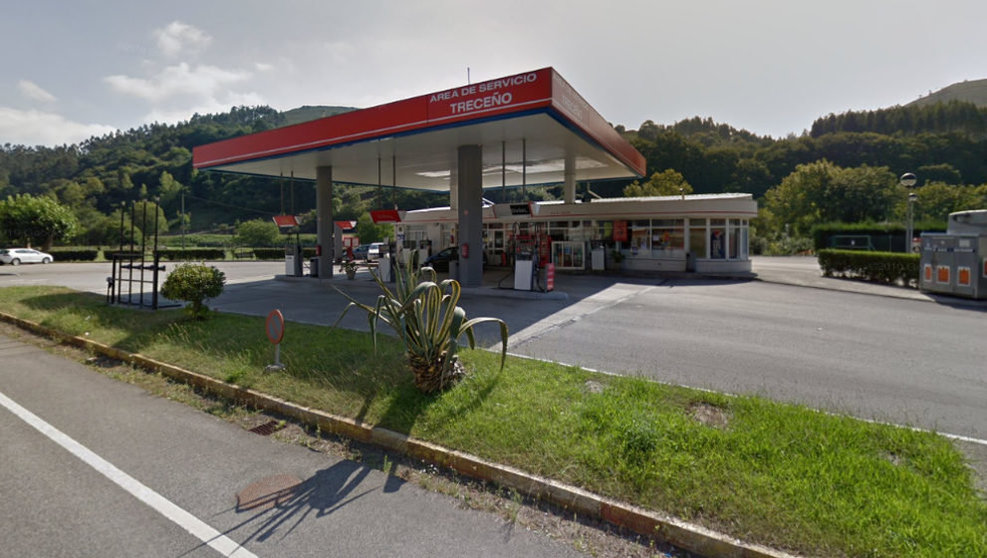 El hombre atracó la gasolinera de Treceño | Foto: Google Maps