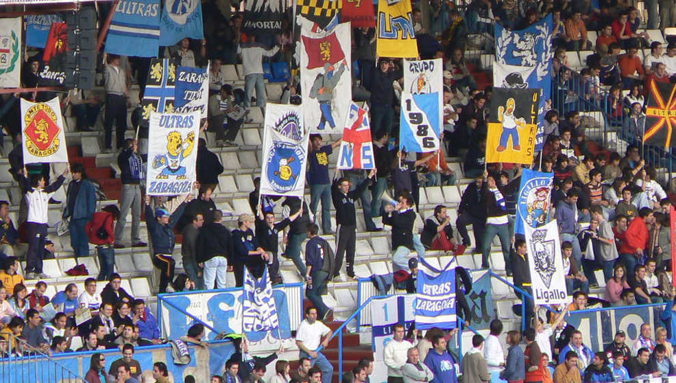 Ultras del Zaragoza durante un encuentro | Foto: Wikipedia