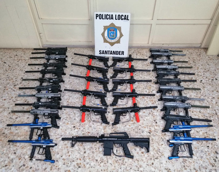 La Policía confisca 35 armas de &#39;paintball&#39; por no tener autorización