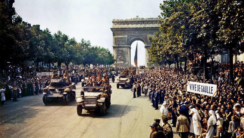 Desfile por los Campos Elíseos tras la Liberación de París