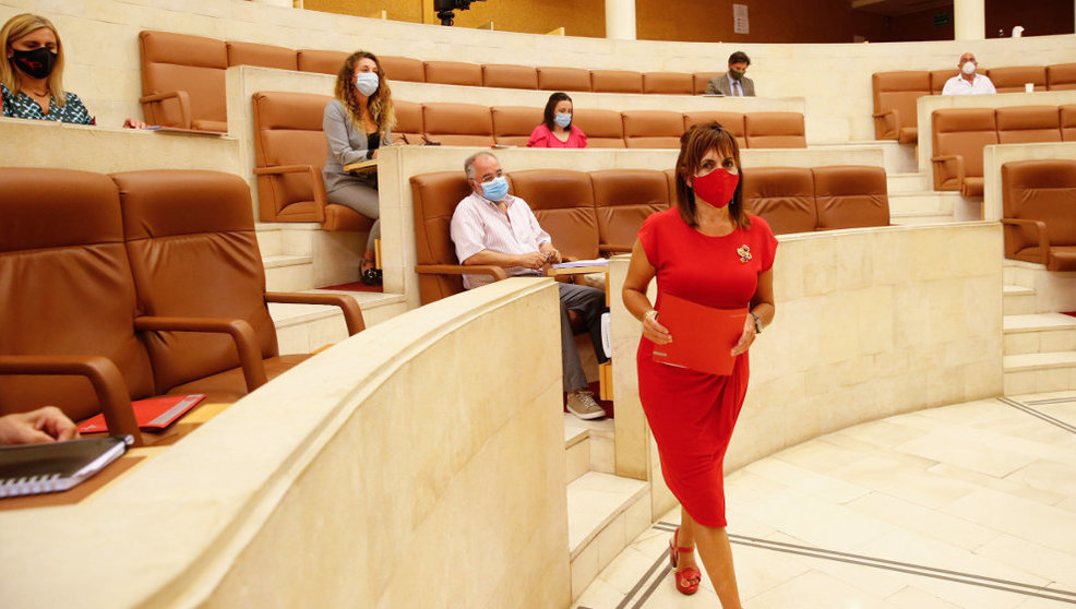La consejera de Empleo y Políticas Sociales, Ana Belén Álvarez, en el Parlamento