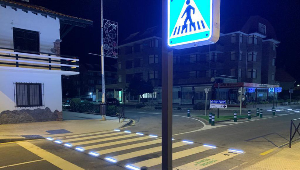 Iluminación de un paso de peatones en Noja