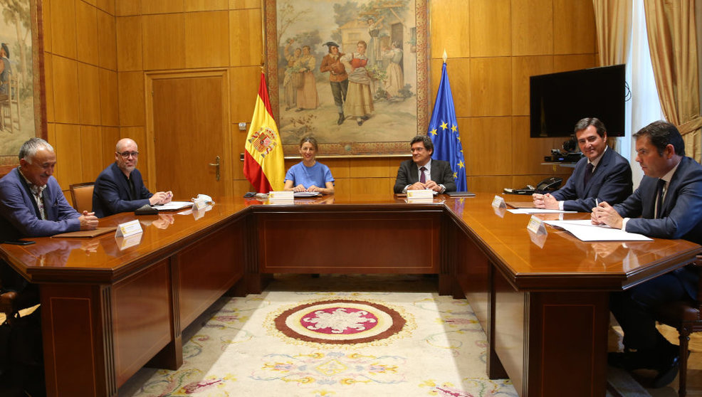 Los ministros de Trabajo y Seguridad Social, Yolanda Díaz y José Luis Escrivá, se reúnen con los secretarios generales de CCOO (Unai Sordo)y UGT (Pepe Álvarez) y con los presidente de CEOE (Antonio Garamendi) y Cepyme (Gerardo Cuerva)