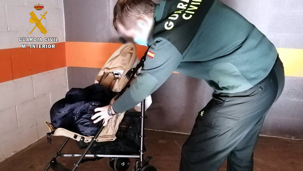 Los detenidos utilizaban una silla de bebé para los robos