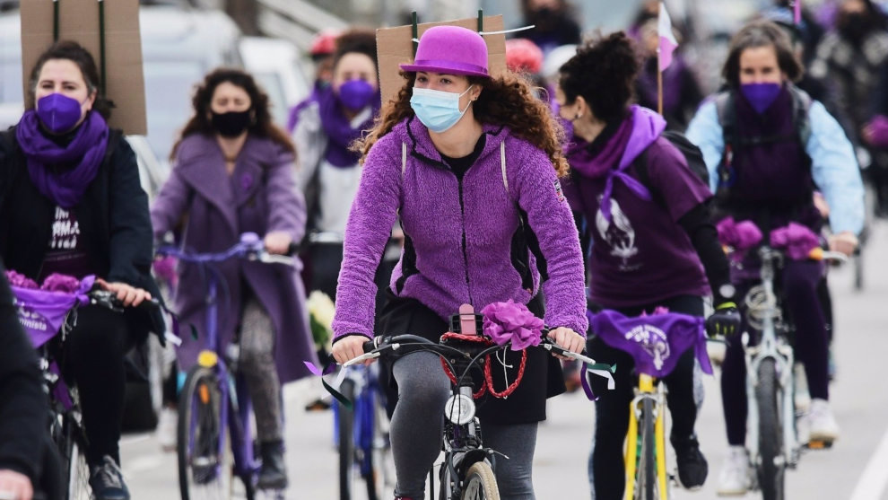 'Bicicletada ecofeminista' en Santander por el Día de la Mujer
