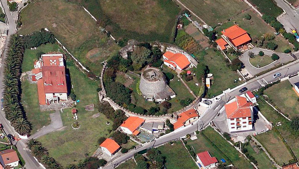 Vista aérea del castillo de Corbanera | Foto: Lista Roja del Patrimonio