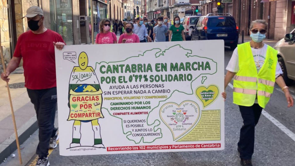 Marcha Cantabria Solidaria por el 0,77%