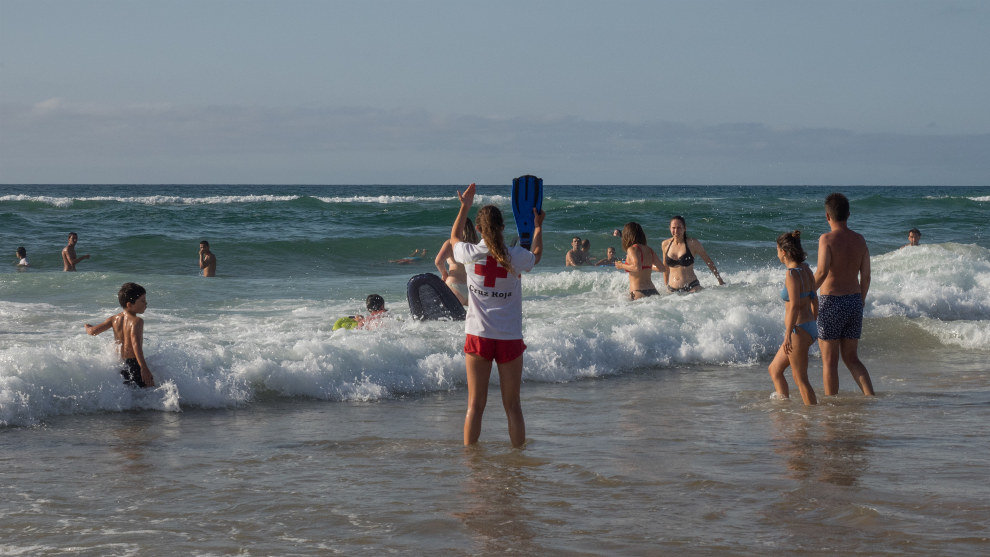 Cruz Roja realiza más de 1.800 intervenciones en lo que va de verano en 59 playas de Cantabria
