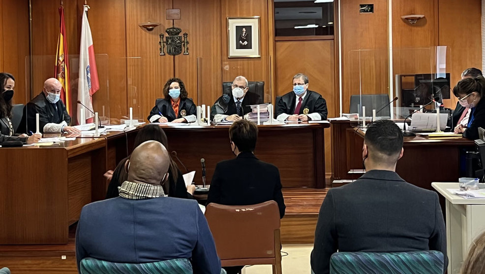 Juicio contra los dos acusados de abuso sexual en la Audiencia Provincial de Cantabria