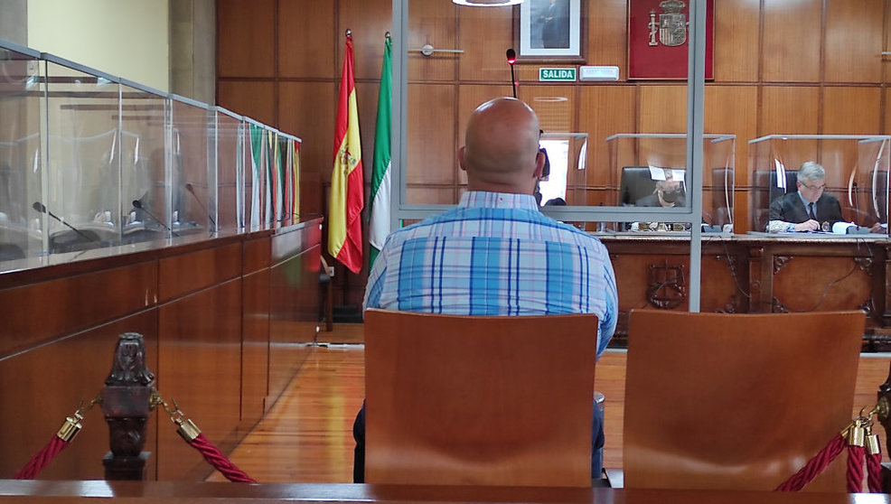 El acusado, durante el juicio celebrado en la Audiencia de Jaén