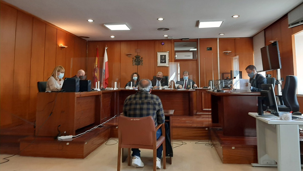 Juicio al acusado de abusar de la nieta de su entonces pareja, en la Audiencia Provincial de Cantabria