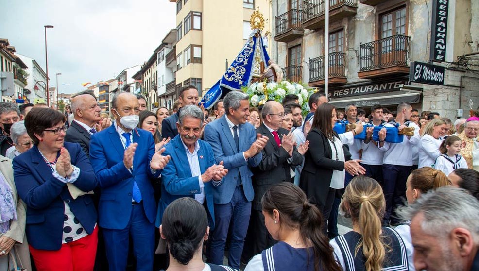 El presidente de Cantabria, Miguel Ángel Revilla; el vicepresidente, Pablo Zuloaga, y varios consejeros asisten a la festividad de La Folía