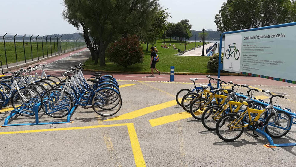Servicio de préstamo de bicicletas gratuito en Punta Parayas