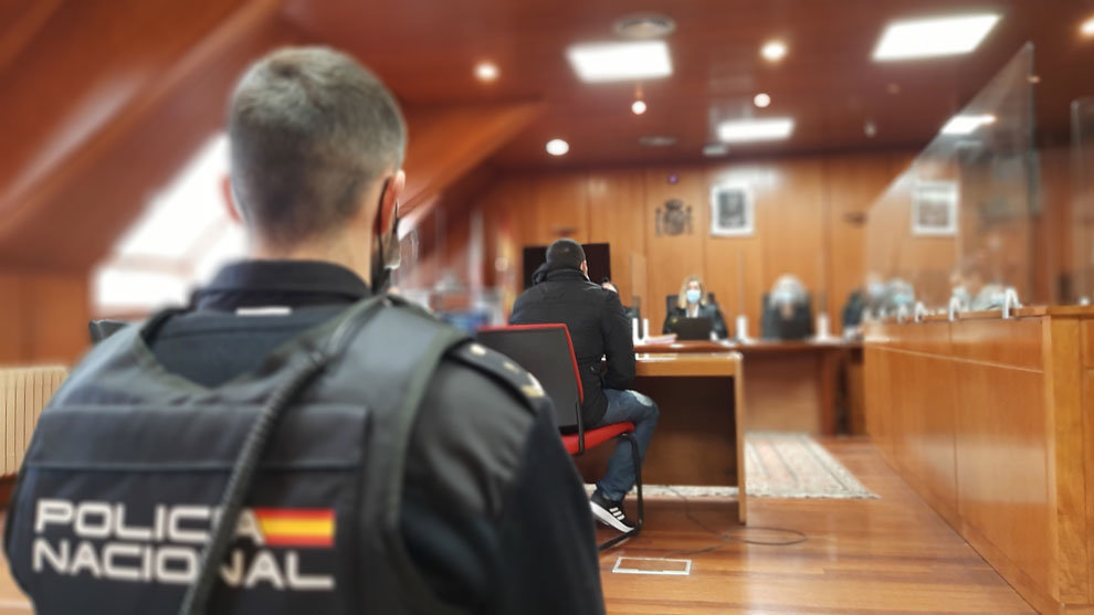 Acusado de abusar de una menor de 13 años en el juicio contra él en la Audiencia Provincial de Cantabria | Foto de archivo